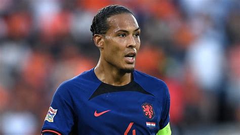 Van Dijk Punge Depay In Una Forma Incredibile Contro L Inter Ha