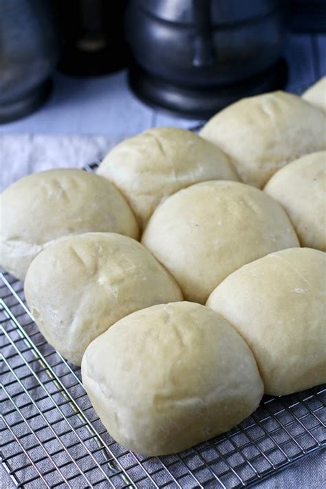 Par Baked Dinner Rolls Karens Kitchen Stories