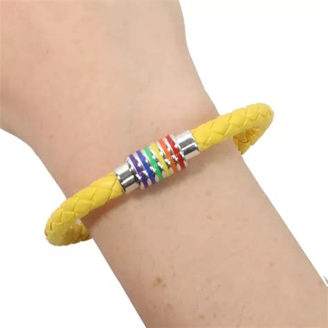 Pulsera De Iman Bandera Lgbt Gay Cuero Pride Friendly Marcha Cuotas