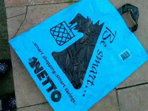 Blue netto bag free to good home in WF9 Wakefield für gratis zum