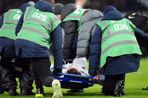 Bentancur Sviene In Campo E Viene Portato Fuori In Barella Paura In