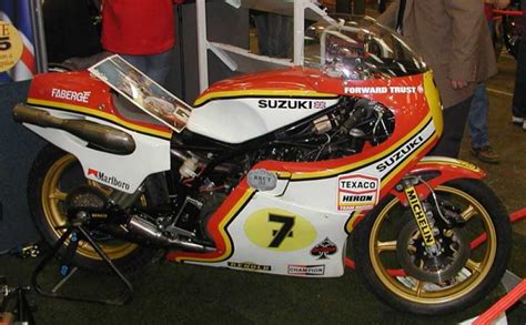 1976 Suzuki RG500 (Barry Sheene) Classic Motorcycle Pictures