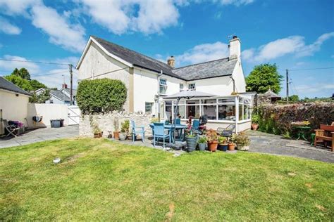 Cynwyl Elfed Carmarthen Carmarthenshire Sa33 4 Bedroom Detached