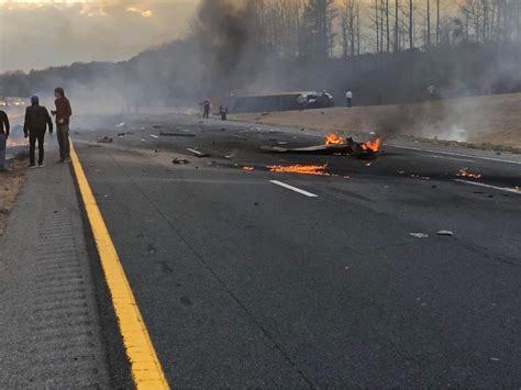 Pilot dies as plane crashes into tractor-trailer in Davidson County ...