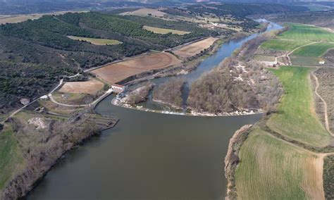 Central hidroeléctrica de El Porvenir de Zamora en el río Duero