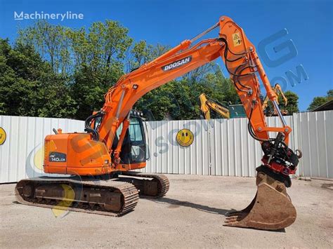 Doosan DX140LCR 3 Tracked Excavator For Sale France Neuville Saint