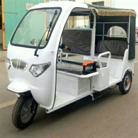 30 Kmph Three Wheel Type Battery Operated Close Body Five Seater Rickshaw At Best Price In