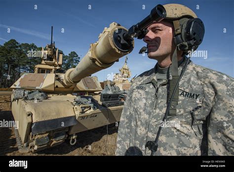 Fort Stewart Ga Sgt Steven Baugus An M1a2sep Abrams Tank Gunner