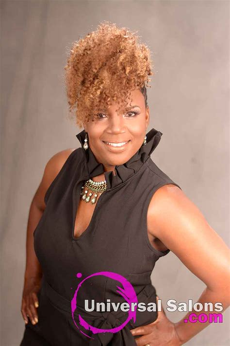 An Impressive Curly Hair Mohawk Hairstyle For Black Women