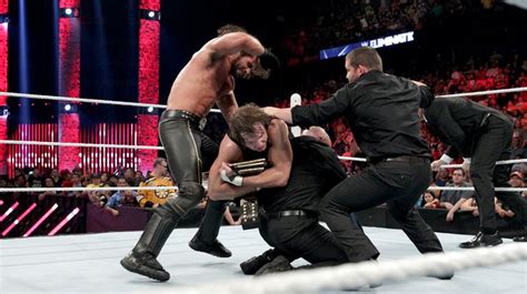 Elimination Chamber 2015 Seth Rollins Vs Dean Ambrose WWE World