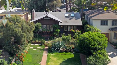 Inside Billie Eilishs Highland Park Home