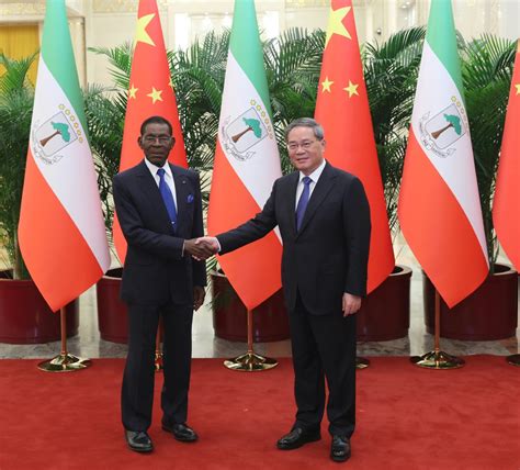 Chinese Premier Meets With Equatorial Guinean President World