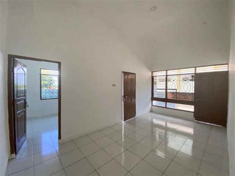 Rumah Cantik Dua Lantai Mangku Jalan Aspal Tajem Maguwoharjo Jogja