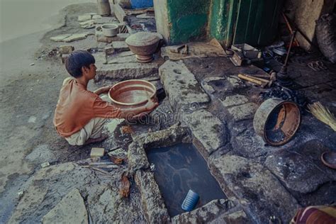 Kalai â€“ Shine of Re-tinning Process of Utensils Charminar Hyderabad ...