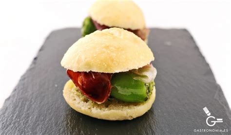 Receta De Mini Bocadillo De Jam N Ib Rico Pimiento Del Padr N Y Aceite