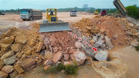 Extreme Operator Bulldozer Pushing Rock Komatsu D E D P Dump Truck