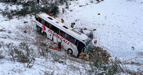 Son Dakika İstanbul da Kaza Yolcu Otobüsü Şarampole Yuvarlandı Haber365