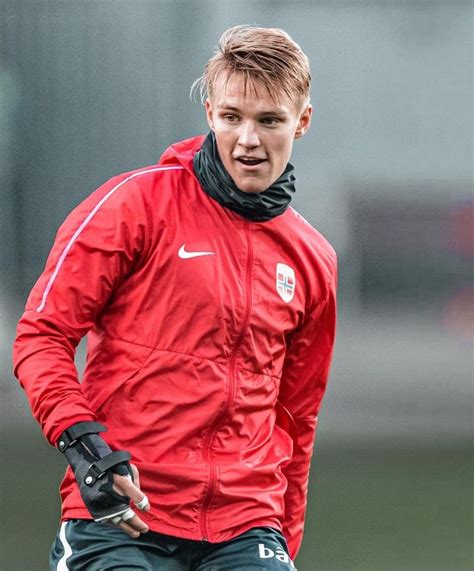 Pin by fathiya omar on Arsenal Martin ødegaard Football boys Soccer