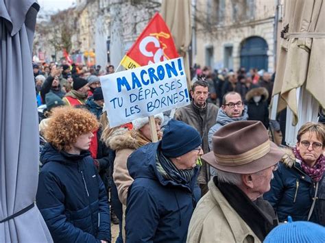 Réforme Des Retraites 34 De Grévistes Dans LÉducation Nationale En Région Centre Val De