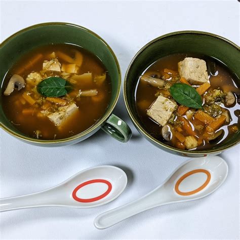 how to make thai soup tom yum soup