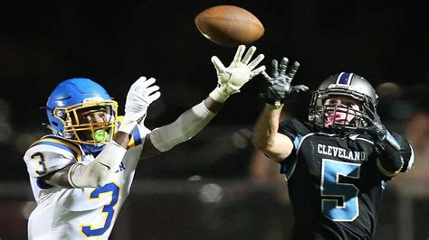 Garner Football Rallies To Take Down Rival Cleveland Rams Raleigh