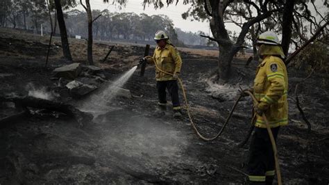 Australia contains fires for first time in nearly six months | Australia News | Al Jazeera