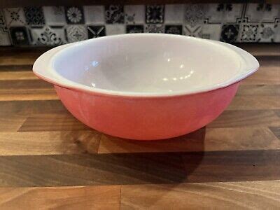 Vintage Pyrex Pink Flamingo Qt Mixing Bowl No Lid Ebay