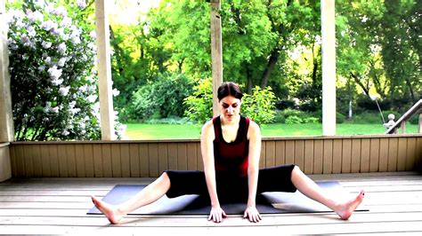 Yoga Poses For Beginners Youtube Work Out Picture Media Work Out