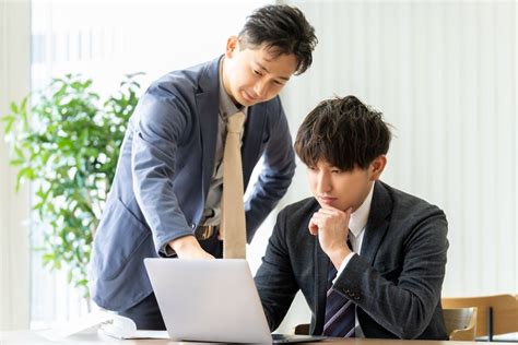 「自分で判断すべき」と「上司に確認すべき」の線引きに悩む“新人あるある”にsns共感＆上司側の本音も ライブドアニュース