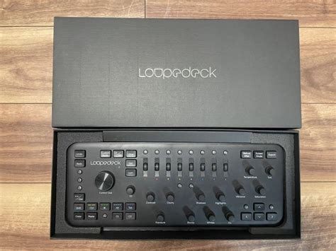 タブレット Loupedeck Plus 写真動画編集コンソール 左手デバイス sBlv7 m61069672202 らくらくメ