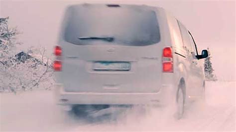 Elektrisk Varebil Med Firehjulstrekk