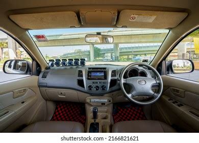 Toyota Hilux Vigo: Over 549 Royalty-Free Licensable Stock Photos ...