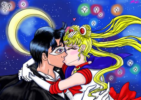 Tuxedo Mask And Sailor Moon Kissing