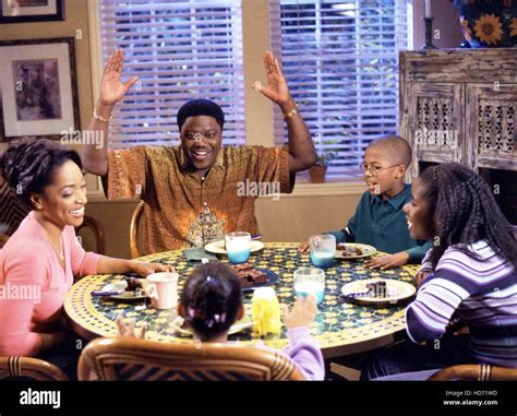 Bernie Mac Show Season 1 Kellita Smith Bernie Mac Jeremy Suarez Camille Winbush Dee Dee