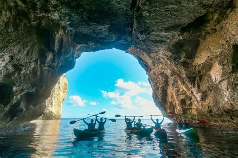 Tour En Kayak Por Las Cuevas Marinas De Es Canutells Civitatis