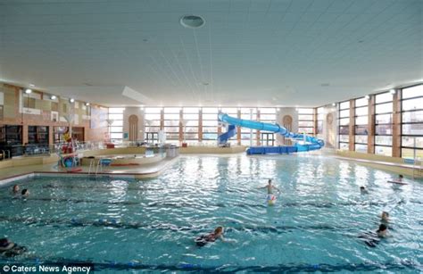 Cleethorpes Leisure Centre swimming pool forced to close girl slipped ...