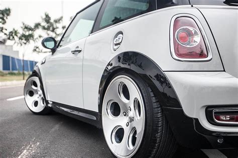 Permaisuri Mini Cooper R56rotiform Forged 3 Piece Monolook Dia 18