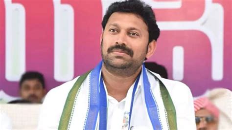 నేను ఏ తప్పు చేయలేదుఎన్ని కుట్రలు చేసినా ప్రజల్లోనే ఉంటా వైఎస్