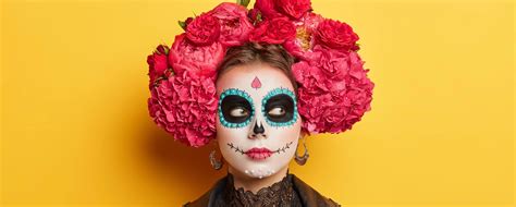 Coiffures Catrina Avec Des Fleurs Pour Le Jour Des Morts