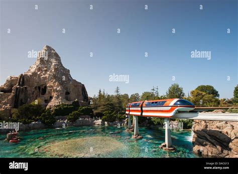 Space mountain california disney hi-res stock photography and images ...