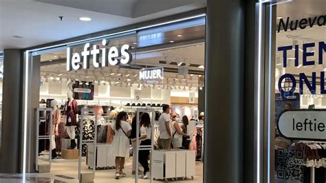 Lefties abre hoy su tienda más moderna en el Centro Comercial Bahía Sur