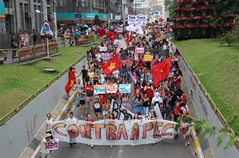 SEDUFSM Em dia de PEC Santa Maria foi às ruas pela continuidade da luta