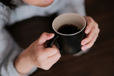 コーヒーを飲むタイミングはいつがいいの？最適な時間や食前食後に飲む違いを解説 キーコーヒー株式会社