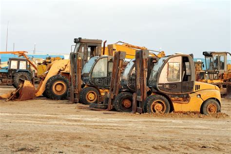 Heavy Duty Construction Machinery Stock Photo - Image of machine, duty ...