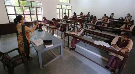 Maharashtra Despite Covid Scare Over 2 Lakh Students Appear For