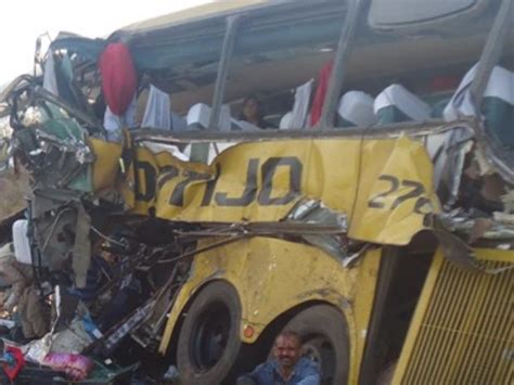 Acidente Grave Entre ônibus Carreta E Trator Deixa Pelo Menos 14