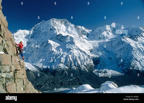 Rock climbing at Mount Cook. Mount Cook National Park. South Island ...