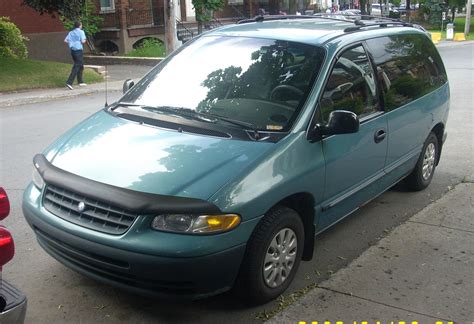 2000 Plymouth Voyager - Information and photos - MOMENTcar