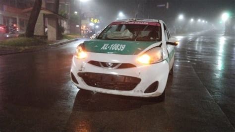 Taxi Choca Por Alcance Contra Un Auto En La Avenida En Xalapa