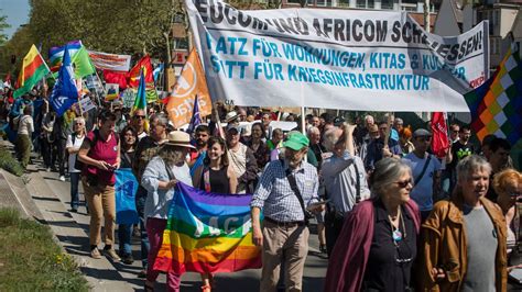 Ostermärsche Proteste in rund 50 deutschen Städten DER SPIEGEL